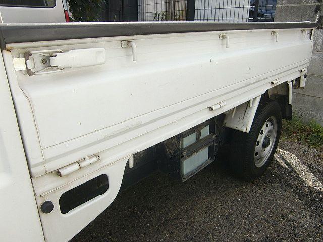 サンバートラック ＴＣ　パワステ　エアコン付　３方開（46枚目）