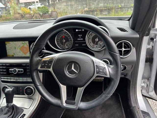 ＳＬＫ ＳＬＫ３５０ブルーエフィシェンシー　オープンカー　ドライブレコーダー　ＥＴＣ　ナビ　ＴＶ　クリアランスソナー　オートクルーズコントロール　オートライト　ＨＩＤ　ＡＴ　スマートキー　電動格納ミラー　シートヒーター　アルミホイール（3枚目）