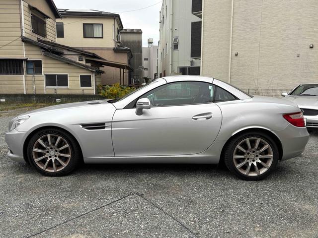 ＳＬＫ ＳＬＫ３５０ブルーエフィシェンシー　オープンカー　ドライブレコーダー　ＥＴＣ　ナビ　ＴＶ　クリアランスソナー　オートクルーズコントロール　オートライト　ＨＩＤ　ＡＴ　スマートキー　電動格納ミラー　シートヒーター　アルミホイール（24枚目）