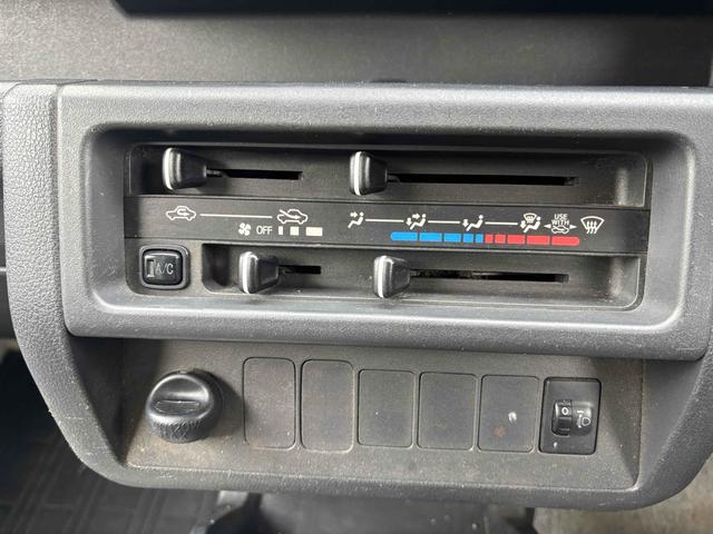 サンバートラック TB 軽トラック 幌付 5MT ETC バックカメラ エアコン 運転席エアバッグ 車検令和8年9月(28枚目)