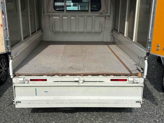 サンバートラック TB 軽トラック 幌付 5MT ETC バックカメラ エアコン 運転席エアバッグ 車検令和8年9月(39枚目)