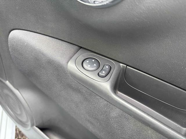 ５００Ｃ １．２　ポップ　ＥＴＣ　アルミホイール　キーレスエントリー　ＡＴ　盗難防止システム　ＡＢＳ　ＣＤ　エアコン　パワーステアリング　パワーウィンドウ（32枚目）