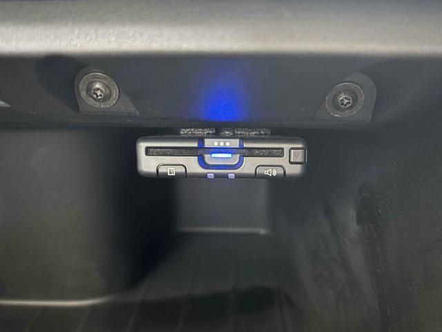 今では必需品のＥＴＣも付いております。高速道路での出入りもスムーズ。渋滞緩和にもなりエコにも繋がります。