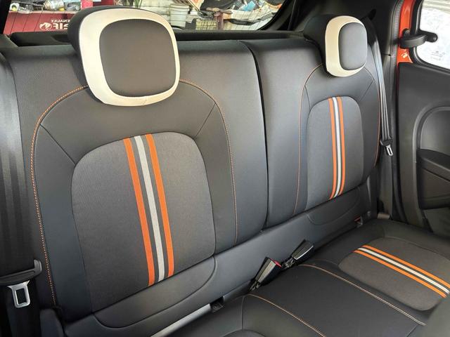 ご覧頂きまして誠に有難うございます！！是非ご来店して頂き、実際にご覧になって頂ければと思います。お客様からのご連絡をスタッフ一同、心よりお待ちしております