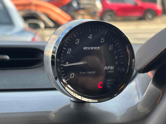 ご覧頂きまして誠に有難うございます！！是非ご来店して頂き、実際にご覧になって頂ければと思います。お客様からのご連絡をスタッフ一同、心よりお待ちしております