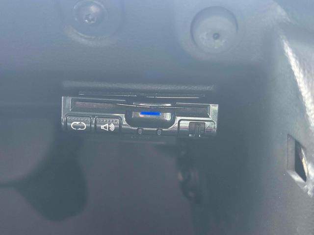 ポロ 　ＥＴＣ　ナビ　ＴＶ　クリアランスソナー　アルミホイール　キーレスエントリー　電動格納ミラー　ＡＴ　盗難防止システム　ＡＢＳ　ＥＳＣ　ＣＤ　エアコン　パワーステアリング　パワーウィンドウ（9枚目）