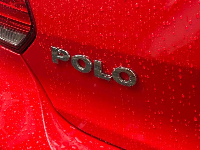 ポロ 　ＥＴＣ　ナビ　ＴＶ　クリアランスソナー　アルミホイール　キーレスエントリー　電動格納ミラー　ＡＴ　盗難防止システム　ＡＢＳ　ＥＳＣ　ＣＤ　エアコン　パワーステアリング　パワーウィンドウ（18枚目）