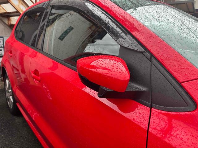 ポロ 　ＥＴＣ　ナビ　ＴＶ　クリアランスソナー　アルミホイール　キーレスエントリー　電動格納ミラー　ＡＴ　盗難防止システム　ＡＢＳ　ＥＳＣ　ＣＤ　エアコン　パワーステアリング　パワーウィンドウ（24枚目）