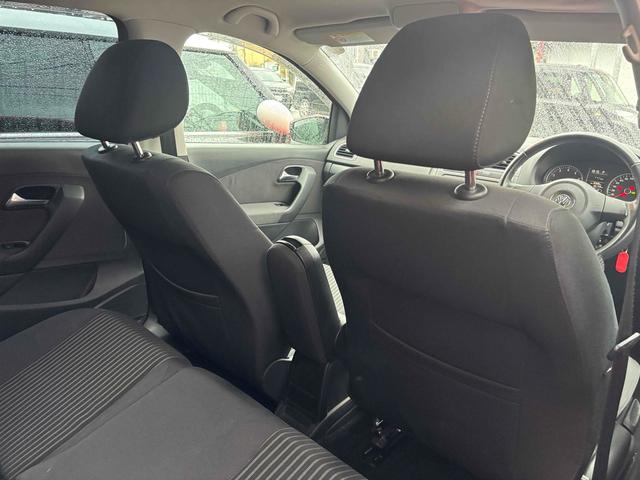 ポロ 　ＥＴＣ　ナビ　ＴＶ　クリアランスソナー　アルミホイール　キーレスエントリー　電動格納ミラー　ＡＴ　盗難防止システム　ＡＢＳ　ＥＳＣ　ＣＤ　エアコン　パワーステアリング　パワーウィンドウ（32枚目）