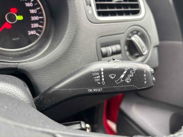 ポロ 　ＥＴＣ　ナビ　ＴＶ　クリアランスソナー　アルミホイール　キーレスエントリー　電動格納ミラー　ＡＴ　盗難防止システム　ＡＢＳ　ＥＳＣ　ＣＤ　エアコン　パワーステアリング　パワーウィンドウ（34枚目）