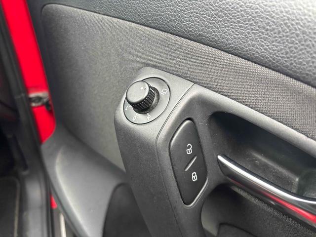 ポロ 　ＥＴＣ　ナビ　ＴＶ　クリアランスソナー　アルミホイール　キーレスエントリー　電動格納ミラー　ＡＴ　盗難防止システム　ＡＢＳ　ＥＳＣ　ＣＤ　エアコン　パワーステアリング　パワーウィンドウ（37枚目）