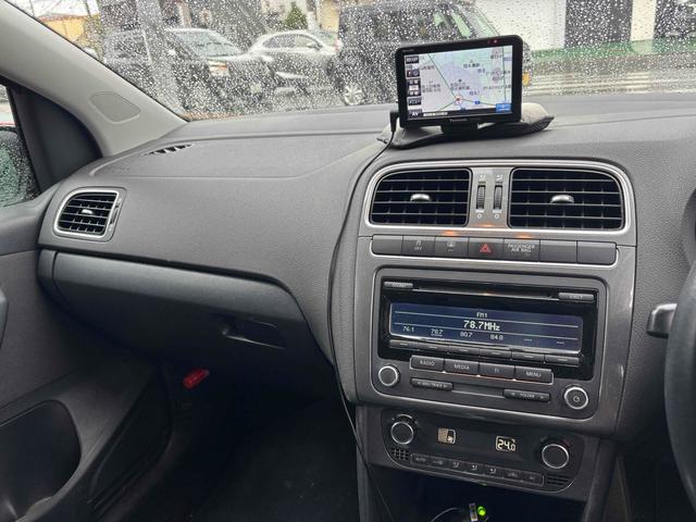 ポロ 　ＥＴＣ　ナビ　ＴＶ　クリアランスソナー　アルミホイール　キーレスエントリー　電動格納ミラー　ＡＴ　盗難防止システム　ＡＢＳ　ＥＳＣ　ＣＤ　エアコン　パワーステアリング　パワーウィンドウ（38枚目）