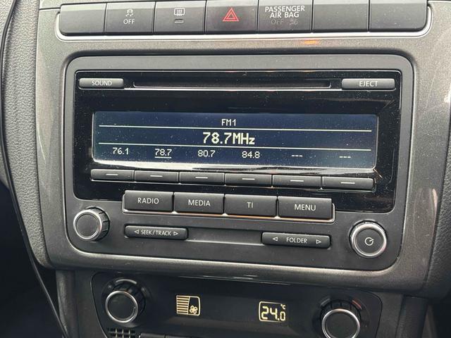 ポロ 　ＥＴＣ　ナビ　ＴＶ　クリアランスソナー　アルミホイール　キーレスエントリー　電動格納ミラー　ＡＴ　盗難防止システム　ＡＢＳ　ＥＳＣ　ＣＤ　エアコン　パワーステアリング　パワーウィンドウ（39枚目）