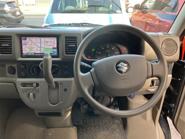 エブリイ ＰＣ　両側スライドドア　ナビ　ＴＶ　ＡＴ　盗難防止システム　ＡＢＳ　ＣＤ　ＤＶＤ再生　ＵＳＢ　Ｂｌｕｅｔｏｏｔｈ　衝突安全ボディ　エアコン　パワーステアリング　パワーウィンドウ（3枚目）