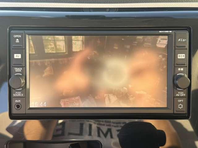 デイズ Ｊ　禁煙車　安全装置　衝突被害軽減ブレーキ　横滑り防止装置　アクセル踏み間違い防止装置　盗難防止装置　純正ナビ　フルセグＴＶ　Ｂｌｕｅｔｏｏｔｈ　ＣＤ　ＤＶＤ　バックカメラ　キーレス（6枚目）