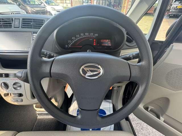 ムーヴ Ｌ　スマートセレクションＳＡ　禁煙車　安全装置　衝突被害軽減ブレーキ　横滑り防止装置　盗難防止装置　社外ナビ　フルセグＴＶ　Ｂｌｕｅｔｏｏｔｈ　ＣＤ　ＤＶＤ　　ＥＴＣ　アイドリングストップ　キーレス（10枚目）