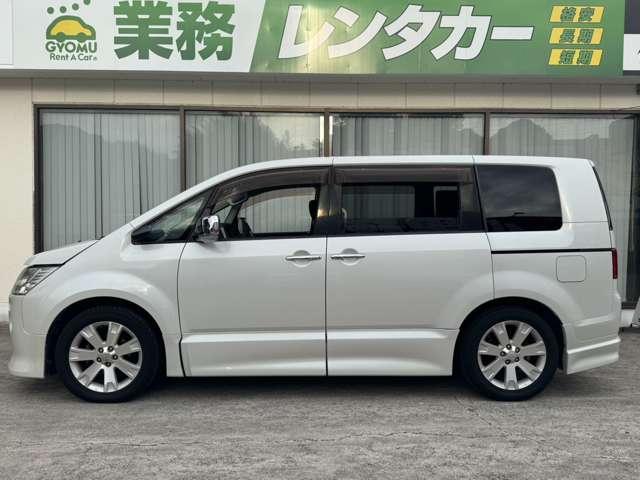 デリカＤ：５ ローデスト　リミテッドエディション　禁煙車　安全装置　横滑り防止装置　両側電動スライドドア　社外ナビ　Ｂｌｕｅｔｏｏｔｈ接続　ＣＤ　ＤＶＤ　フルセグＴＶ　バックカメラ　ＥＴＣ　後席モニター　フォグランプ　純正アルミ　キーレス（20枚目）