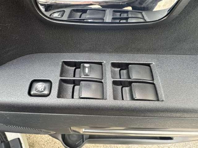 デリカＤ：５ ローデスト　リミテッドエディション　禁煙車　安全装置　横滑り防止装置　両側電動スライドドア　社外ナビ　Ｂｌｕｅｔｏｏｔｈ接続　ＣＤ　ＤＶＤ　フルセグＴＶ　バックカメラ　ＥＴＣ　後席モニター　フォグランプ　純正アルミ　キーレス（45枚目）