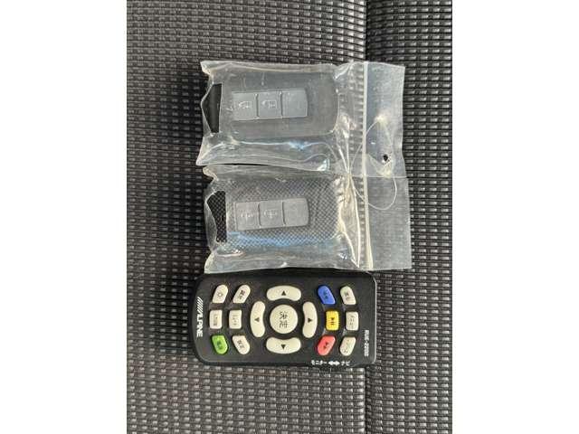 デリカＤ：５ ローデスト　リミテッドエディション　禁煙車　安全装置　横滑り防止装置　両側電動スライドドア　社外ナビ　Ｂｌｕｅｔｏｏｔｈ接続　ＣＤ　ＤＶＤ　フルセグＴＶ　バックカメラ　ＥＴＣ　後席モニター　フォグランプ　純正アルミ　キーレス（47枚目）