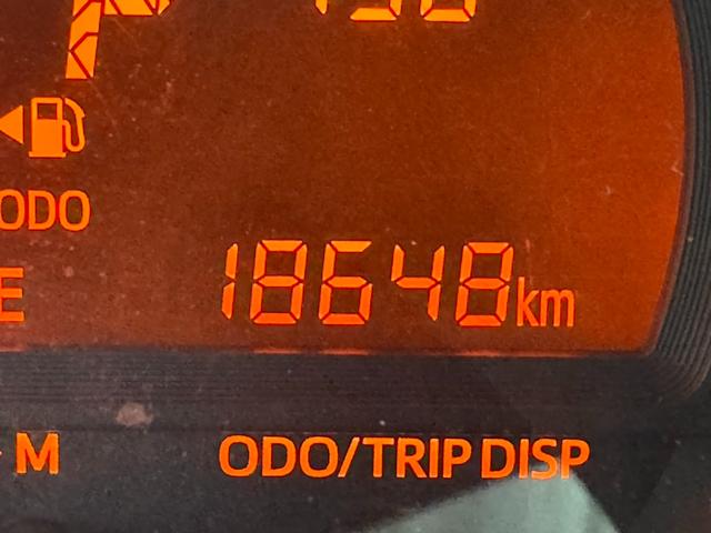 ムーヴ L 禁煙車 KENWOODカーオーディオ CD ミュージックプレイヤー接続可 アイドリングストップ キーレス 安全装置 横滑り防止装置 盗難防止装置 パワーステアリング パワーウィンドウ エアコン(4枚目)