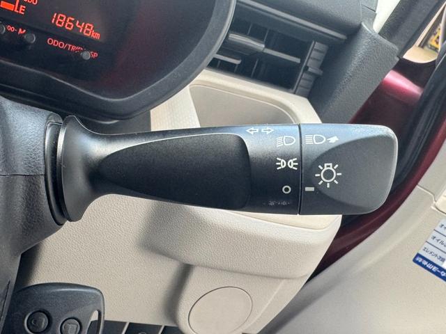 ムーヴ L 禁煙車 KENWOODカーオーディオ CD ミュージックプレイヤー接続可 アイドリングストップ キーレス 安全装置 横滑り防止装置 盗難防止装置 パワーステアリング パワーウィンドウ エアコン(9枚目)