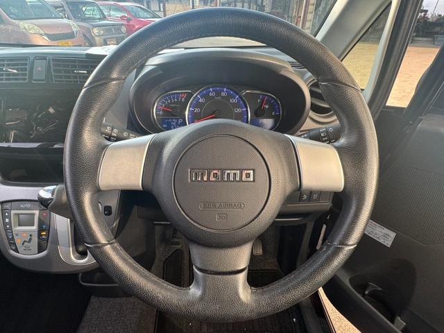 ムーヴ カスタム RSスマートセレクションSA 禁煙車 アイドリングストップ スマートキー 安全装置 衝突軽減ブレーキ 横滑り防止装置 盗難防止装置 アクセル踏み間違い防止装置 パワーステアリング パワーウィンドウ エアコン クーラー(7枚目)