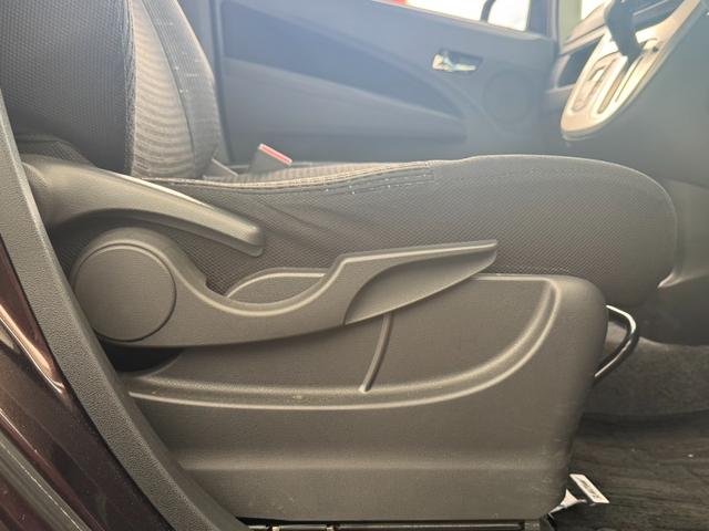 ムーヴ カスタム RSスマートセレクションSA 禁煙車 アイドリングストップ スマートキー 安全装置 衝突軽減ブレーキ 横滑り防止装置 盗難防止装置 アクセル踏み間違い防止装置 パワーステアリング パワーウィンドウ エアコン クーラー(29枚目)