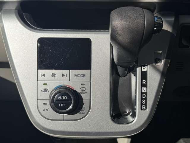 キャスト スタイルＧ　ＳＡＩＩ　禁煙車　ダイハツ純正ナビ　フルセグＴＶ　　Ｂｌｕｅｔｏｏｔｈ接続　ＣＤ　ＤＶＤ　バックカメラ　ＥＴＣ　アイドリングストップ　純正アルミ　スマートキー　衝突軽減ブレーキ　横滑り防止装置　障害物センサー（8枚目）