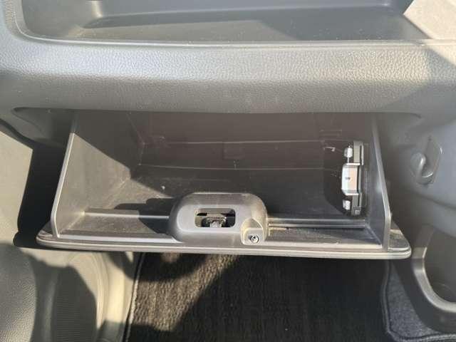 ＭＲワゴン Ｘセレクション　禁煙車　純正ＣＤタッチパネルＣＤコンボ　ＡＢＳ　Ｗエアバック　衝突安全ボディ　盗難防止　オートエアコン（31枚目）