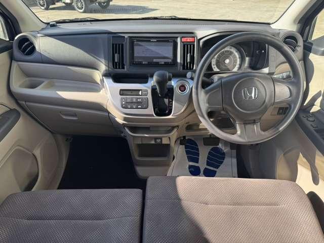 Ｎ－ＷＧＮ Ｇ　禁煙車　ナビ　ワンセグＴＶ　ＣＤ再生　ＥＴＣ　横滑り装置　スマートキー　電動格納ミラー　プッシュスタート　盗難防止装置　パワステ　パワーウィンドウ　エアバック　ベンチシート　アイドリングストップ（2枚目）