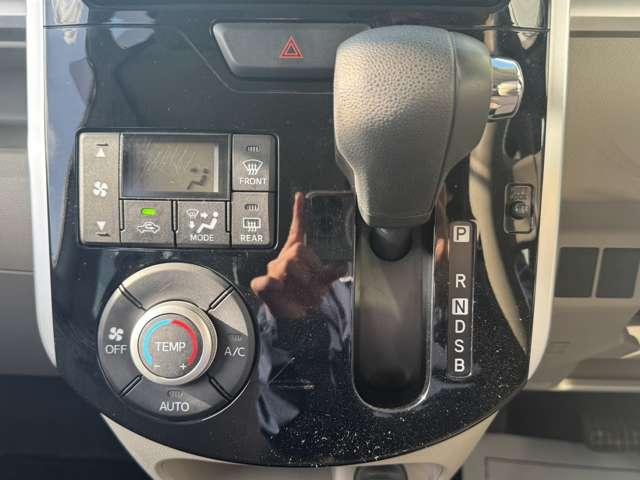 タント Ｘ　ＳＡＩＩＩ　禁煙車　Ｂｌｕｅｔｏｏｔｈ　ＤＶＤ再生　バックカメラ　衝突軽減ブレーキ　障害物センサー　横滑り防止装置　アクセル踏み間違い防止装置　レーンキープアシスト　スマートキー（9枚目）