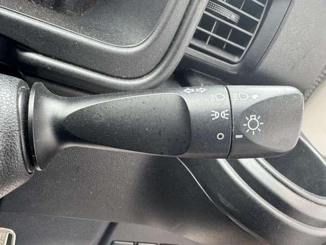 ハイゼットカーゴ スペシャルＳＡＩＩＩ　禁煙車　衝突軽減ブレーキ　横滑り防止装置　障害物センサー　エアバック　パワステ　エアコン（9枚目）