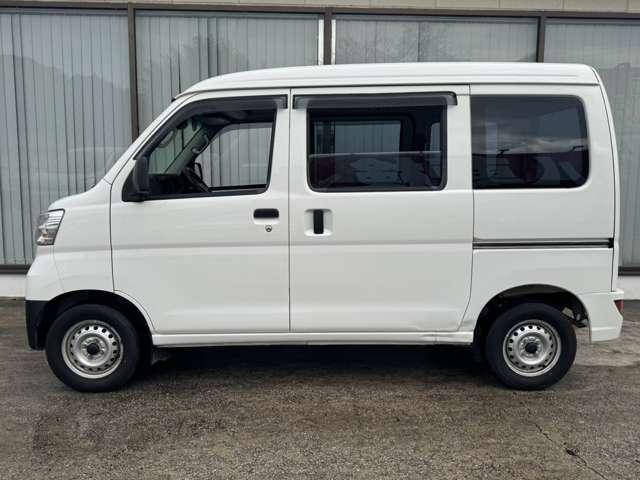 ハイゼットカーゴ スペシャルＳＡＩＩＩ　禁煙車　衝突軽減ブレーキ　横滑り防止装置　障害物センサー　エアバック　パワステ　エアコン（11枚目）