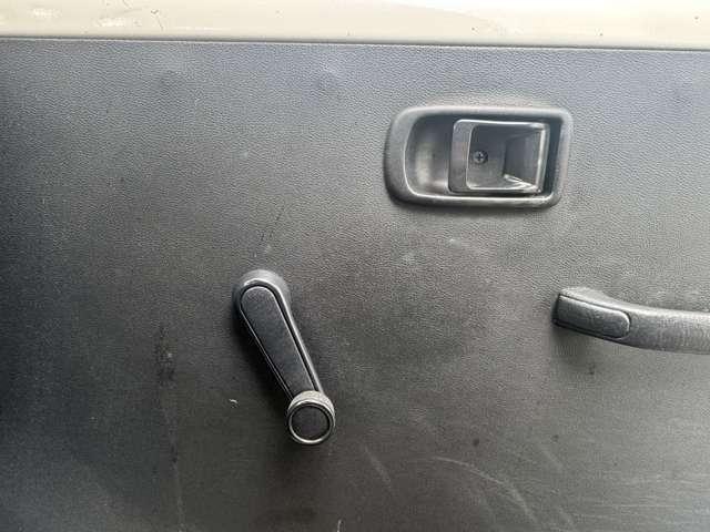 ハイゼットカーゴ スペシャルＳＡＩＩＩ　禁煙車　衝突軽減ブレーキ　横滑り防止装置　障害物センサー　エアバック　パワステ　エアコン（31枚目）