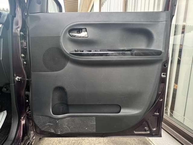 タント カスタムＸ　トップエディションリミテッドＳＡＩＩＩ　禁煙車　ナビ　フルセグＴＶ　ＤＶＤ　Ｂｌｕｅｔｏｏｔｈ　全周囲カメラ　衝突軽減ブレーキ　横滑り防止装置　アイドリングストップ　両側電動スライドドア（42枚目）