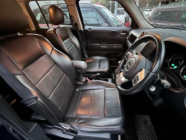 ジープ・パトリオット リミテッド　国内最終後期モデル　ブラックレザーシート　シートヒーター　社外ナビ地デジＴＶ　Ｂｌｕｅｔｏｏｔｈ　前後ドライブレコーダー　ＥＴＣ（7枚目）