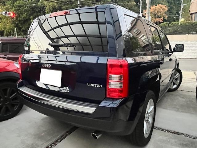 ジープ・パトリオット リミテッド　国内最終後期モデル　ブラックレザーシート　シートヒーター　社外ナビ地デジＴＶ　Ｂｌｕｅｔｏｏｔｈ　前後ドライブレコーダー　ＥＴＣ（12枚目）