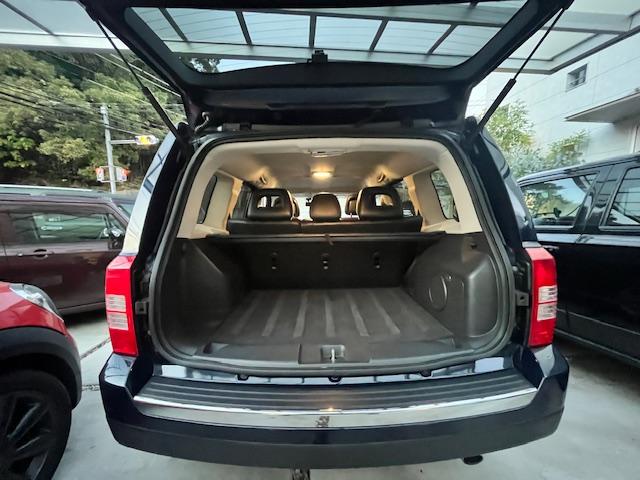 ジープ・パトリオット リミテッド　国内最終後期モデル　ブラックレザーシート　シートヒーター　社外ナビ地デジＴＶ　Ｂｌｕｅｔｏｏｔｈ　前後ドライブレコーダー　ＥＴＣ（13枚目）