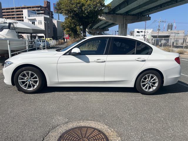 ３２０ｉ　バックカメラ　ナビ　クリアランスソナー　ＥＴＣ　スマートキー　プッシュスタート(5枚目)