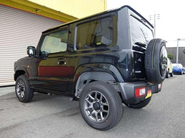 ジムニー XC 最新4型11月登録 届出済未使用車 衝突防止装置 LEDヘッドライト Rパ-キングセンサ- Hiビ-ムアシスト オ-トライト クル-ズコントロ-ル アイドリングSTOP シ-トヒ-タ- 本革ハンドル(6枚目)