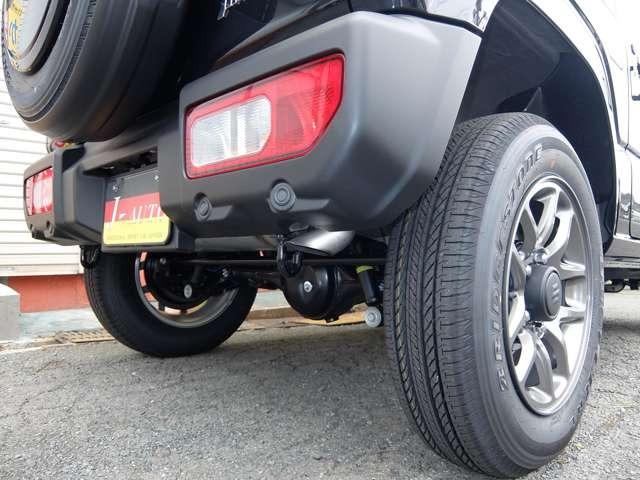 ジムニー XC 最新4型11月登録 届出済未使用車 衝突防止装置 LEDヘッドライト Rパ-キングセンサ- Hiビ-ムアシスト オ-トライト クル-ズコントロ-ル アイドリングSTOP シ-トヒ-タ- 本革ハンドル(12枚目)