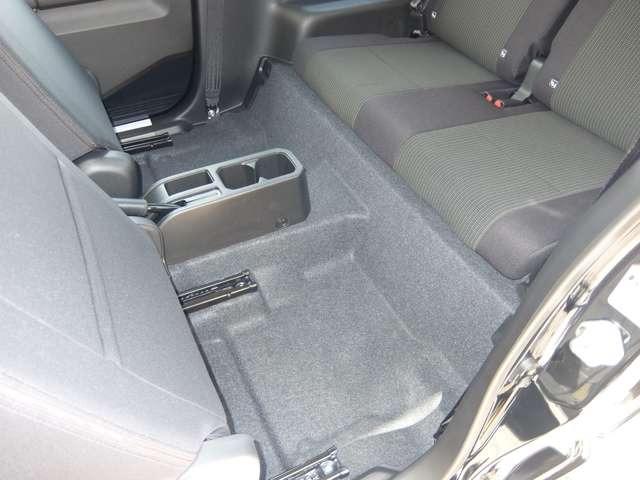 ジムニー XC 最新4型11月登録 届出済未使用車 衝突防止装置 LEDヘッドライト Rパ-キングセンサ- Hiビ-ムアシスト オ-トライト クル-ズコントロ-ル アイドリングSTOP シ-トヒ-タ- 本革ハンドル(35枚目)