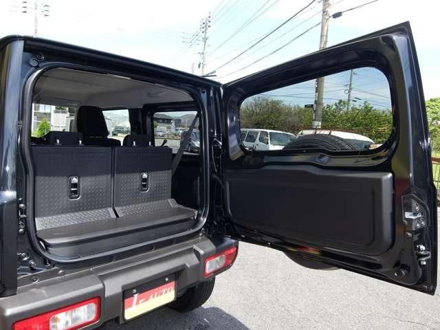 ジムニー XC 最新4型11月登録 届出済未使用車 衝突防止装置 LEDヘッドライト Rパ-キングセンサ- Hiビ-ムアシスト オ-トライト クル-ズコントロ-ル アイドリングSTOP シ-トヒ-タ- 本革ハンドル(40枚目)