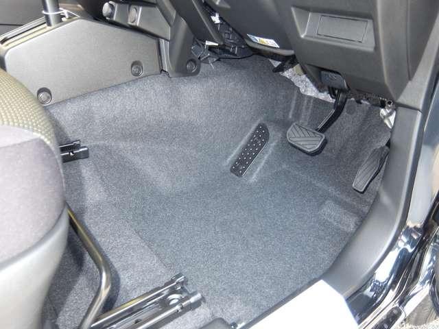 ジムニー XC 最新4型11月登録 届出済未使用車 衝突防止装置 LEDヘッドライト Rパ-キングセンサ- Hiビ-ムアシスト オ-トライト クル-ズコントロ-ル アイドリングSTOP シ-トヒ-タ- 本革ハンドル(49枚目)