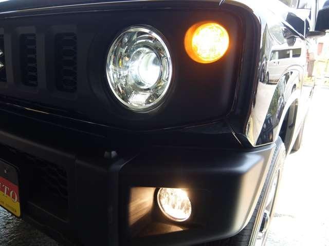 ジムニー XC 最新4型11月登録 届出済未使用車 衝突防止装置 LEDヘッドライト Rパ-キングセンサ- Hiビ-ムアシスト オ-トライト クル-ズコントロ-ル アイドリングSTOP シ-トヒ-タ- 本革ハンドル(58枚目)