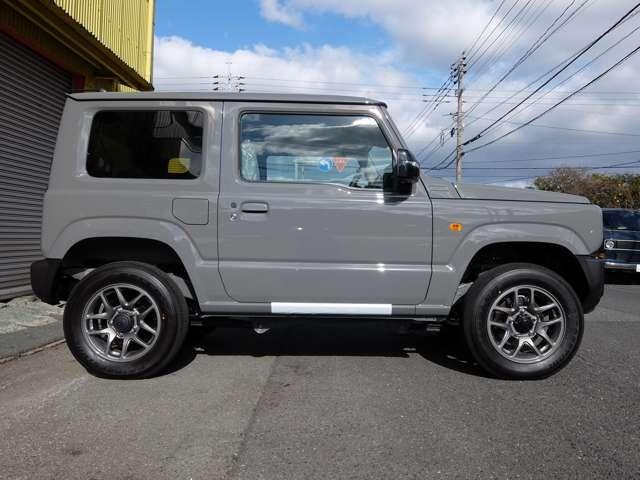 ジムニー ＸＣ　モデルチェンジ最新５型　１月登録　届出済未使用車　前後誤発進抑制＆車線逸脱抑制　警報＆前車発進告知　標識認識　フラツキ警報機能　追随式アダプティブクルコン　デュアルセンサ－ブレ－キサポ－トＩＩ（9枚目）