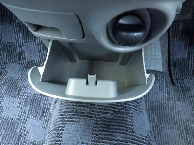 ムーヴ L 純正CD・ラジオデッキ、ヘッドライトレベライザー、盗難防止装置付き、キーレスエントリー(30枚目)