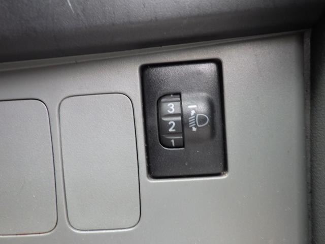 ムーヴ L 純正CD・ラジオデッキ、ヘッドライトレベライザー、盗難防止装置付き、キーレスエントリー(32枚目)