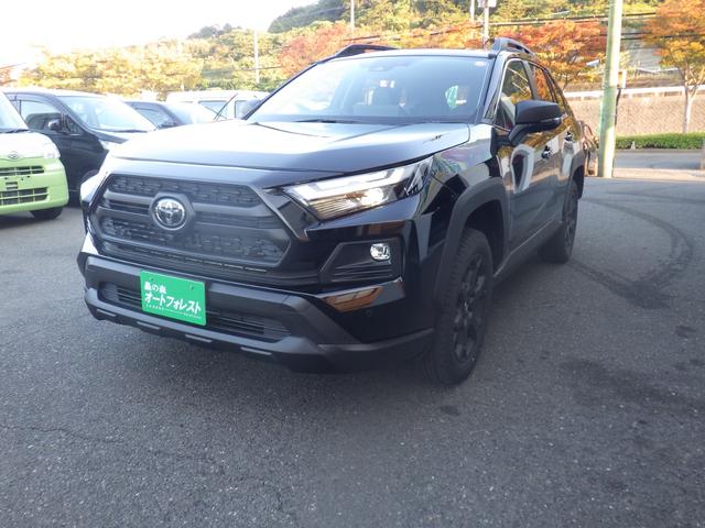RAV4 ハイブリッドアドベンチャー オフロードパッケージII 登録済未使用車、純正ディスプレーオーディオ、地デジフルセグTV、Bluetoothオーディオ、デジタルインナーミラー、全方位モニター、パワーバックドア、LEDオートヘッドライト(3枚目)