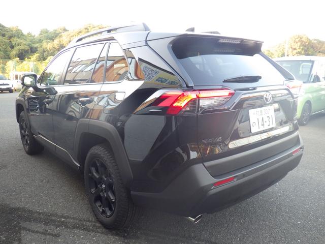 RAV4 ハイブリッドアドベンチャー オフロードパッケージII 登録済未使用車、純正ディスプレーオーディオ、地デジフルセグTV、Bluetoothオーディオ、デジタルインナーミラー、全方位モニター、パワーバックドア、LEDオートヘッドライト(13枚目)
